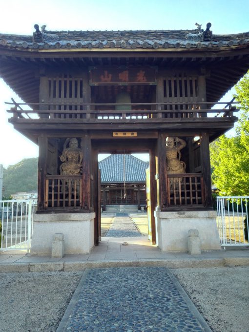 お寺の山門