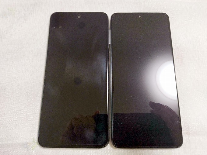 左【Redmi Note 9S】、右【Redmi Note 11 Pro 5G】
まったく同じ大きさですね(´∀｀)